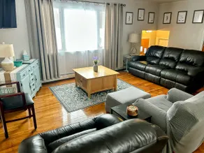 Charming 3 Bedroom Home with Spacious Deck & Boat Parking, near Elk Creek - Image 5