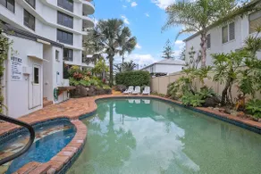 Seascape Sanctuary - Palm Beach Resort-style Bliss - Image 2