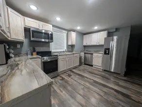 Quiet 2BR Main St Hideaway | 1-2 Min to Downtown - Image 5
