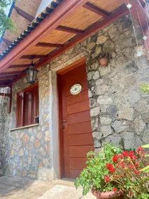 Stone house - Image 3