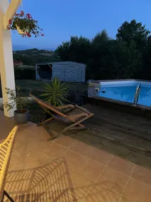 Country house with pool - Image 2