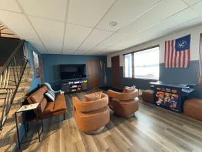 LakeLife is Dam Good! 4 Bedroom Waterfront Home - Image 2