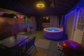 Hot Tub Holly 13 min to Horse Park 30 min to Ark - Image 3
