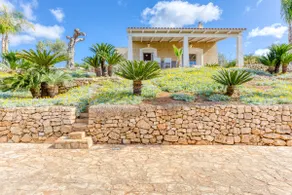 Child-friendly beach villa w/ hot whirlpool & sea view - Image 3