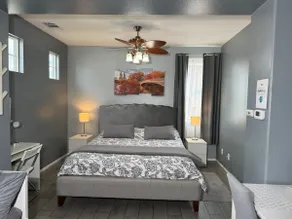 Private Guest House: King Sized Bed W/Own Entrance - Image 2