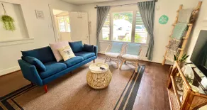 .:The Beach Hive:. Downtown Encinitas - Image 3