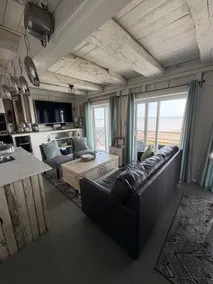 Private Lakefront House with Hot Tub, Kayaks and Beach - Image 4