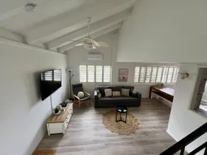 2-bedroom townhouse with ocean views - Image 2