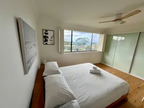 2-bedroom townhouse with ocean views - Image 5