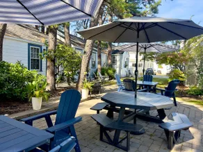 Beautiful one bedroom cabin only 50 ft from beach4 - Image 4