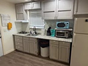 Monterey Cottage - Image 3