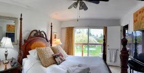 PARK HOUSE -2 BR (totally private) Gvn. registered - Image 2