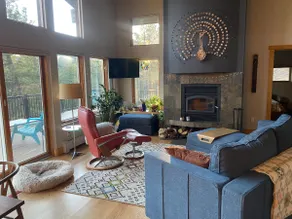 Private Forest Retreat Bordering National Forest - Image 4