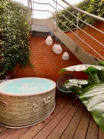 Spacious studio with private wellness - Image 3