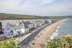 Heart of Torcross - Log burner - Ley views - Image 2