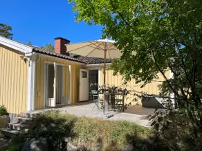 Cozy house in top condition with lake views & private jetty - Image 4