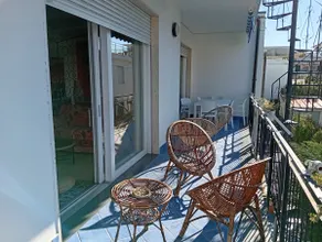 Home Close to the sea With Terrace and Free Parking - Image 4
