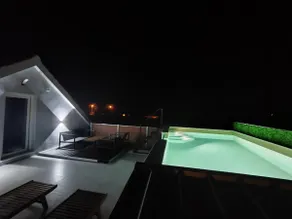 Modern penthouse Ivan with rooftop swimming pool and jacuzzi - Image 2