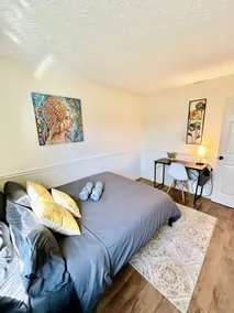 Downstairs BR! 4BR+Fenced Yard+Dog friendly+WFH - Image 3