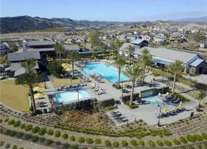 Modern 3B home in Amazing resort-style community - Image 3