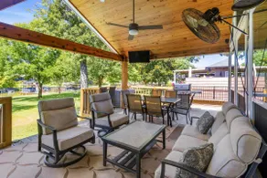 Lake Front Oasis, Pool, Game Room, Dock, Sleeps 11 - Image 2