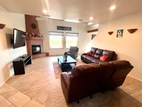 Casa Del Rio, Mountain Views & Riverfront Getaway! - Image 5