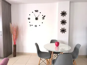 Well-lit apartment near Bolivar with balcony- elevator - Image 3