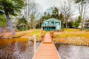 Lovely 3BR Lakefront Pet Friendly | Dock | Deck - Image 3