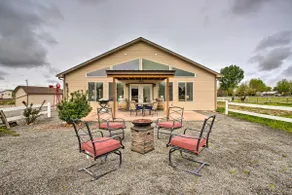 The Farmhouse at Grand Valley Getaway w/ Alpacas! - Image 3