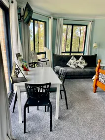 Lake Ridge Guest Stay - Image 3