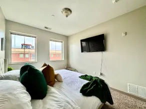Modern King Bed | City Views in Columbus - Image 2