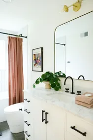 Spacious, luxurious MCM house, centrally located - Image 5