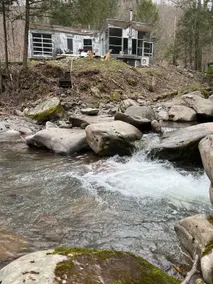 Unique BellEayre River retreat - Image 4