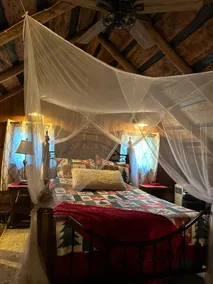Charming 1810 cabin and garden for rest & events. - Image 3