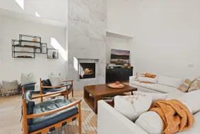 Modern, spacious 5 bdrm near Bachelor! HOT TUB - Image 5