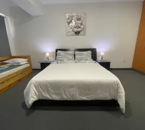 “Deluxe Apartment”, water and electricity 100% - Image 3