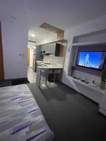“Deluxe Apartment”, water and electricity 100% - Image 2