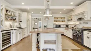 5 bdrm, Bay views, 1 block to Greenport Village. - Image 4