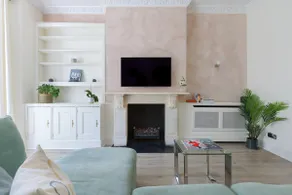 Elegant 2 bedrooms apt in Chelsea with patio - Image 4