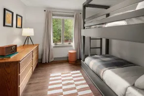 Upscale Vermont Condo off of Mountain Rd - Image 2
