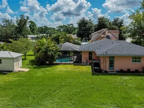 Sunny Escape: Heated Pool & Pickleball Nearby - Image 3