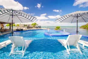 Isabella on Paradise Place 2 bed 2 bath with Exotic Magnificent pool and Open water views 200 ft of dockage - Image 3