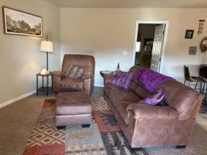 Comfy Condo with Gas Fireplace, Deck and Garage - Image 3