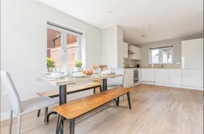 Luxury 5 bed house with Hot Tub nr Bicester Village - Image 5