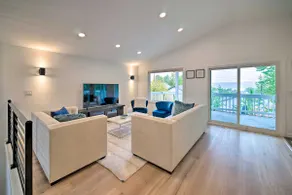 9 Mi to Dtwn Seattle! Family Home w/ Fire Pit - Image 5