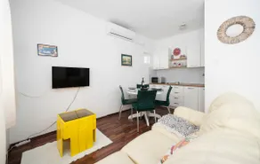 Holiday Home Sunny Retreat - Image 5