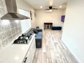 Private 1BR Guesthouse | • Parking • Canyon Crest - Image 3