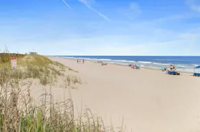 Oceanfront Escape Pet Friendly w/ Balcony views - Image 5