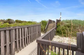 Oceanfront Escape Pet Friendly w/ Balcony views - Image 3