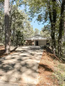 Peaceful 4br/3ba home in a perfect location - Image 5